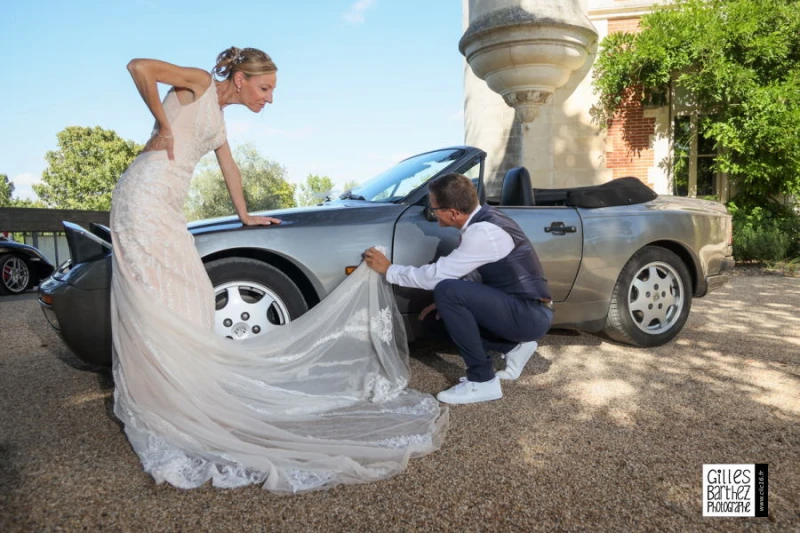 mariage humour maries couple porsche voiture course chateau pouyade angouleme charente vintage voiture collection